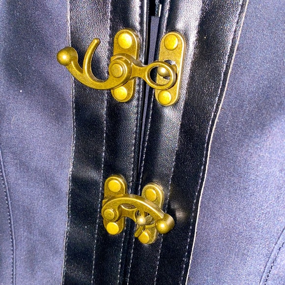 Bustier Corset Top, Chain, Grommets & rivet accents. Black Sz S NWOT - Picture 4 of 16